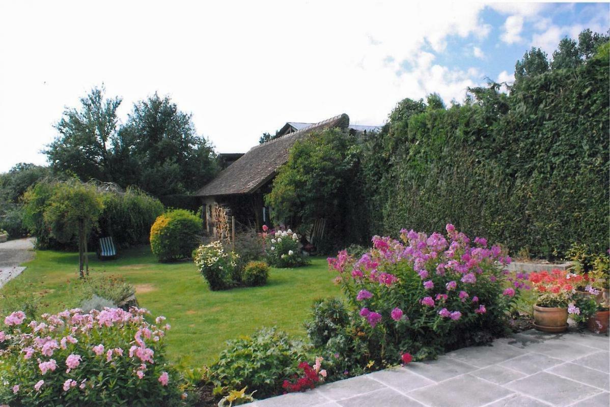 Chambre D'Hote Courtoux Saint-Denis-sur-Sarthon Exterior foto